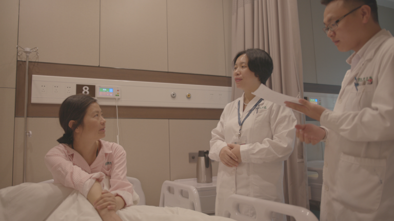 45岁，确诊“最毒”乳腺癌，她这样做……